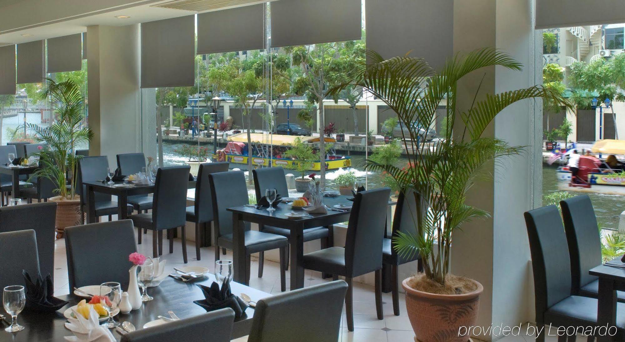 Malacca Wana Riverside Hotel מסעדה תמונה